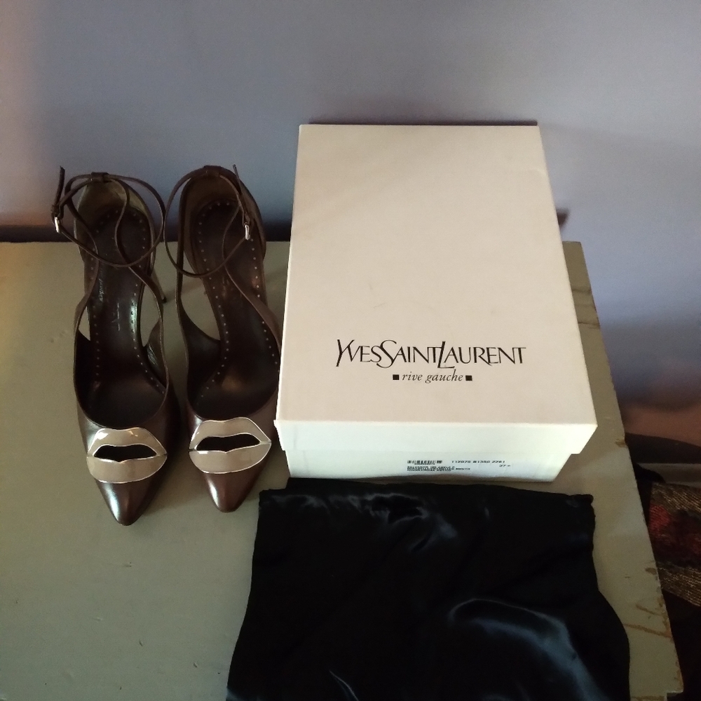 Rare Yves Saint Laurent Salvador Dali Lips shoes